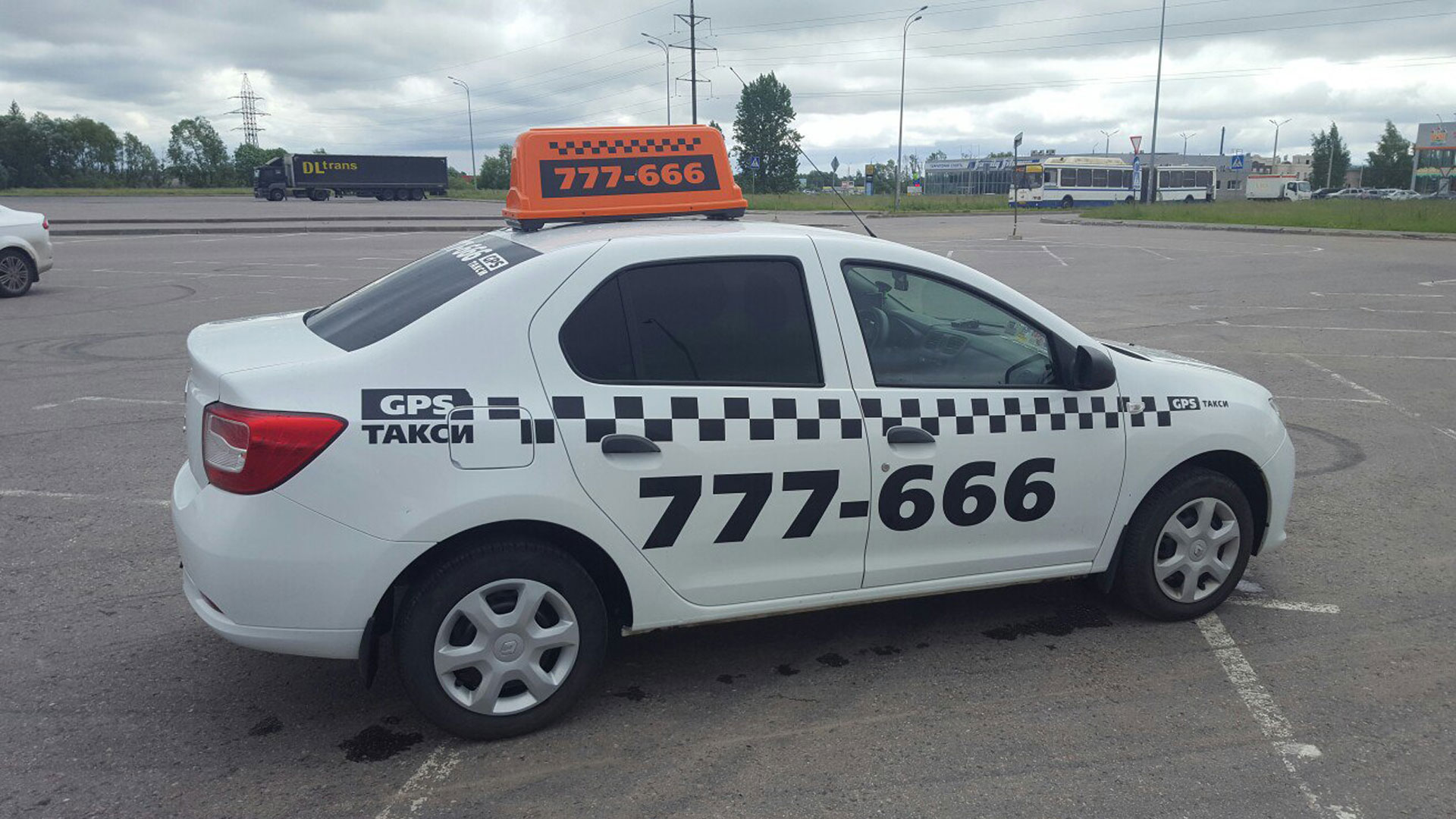 Вызвать такси в рязани. Такси 777 666 Великий Новгород. Такси Великий Новгород 777666. Такси. Такси фото.